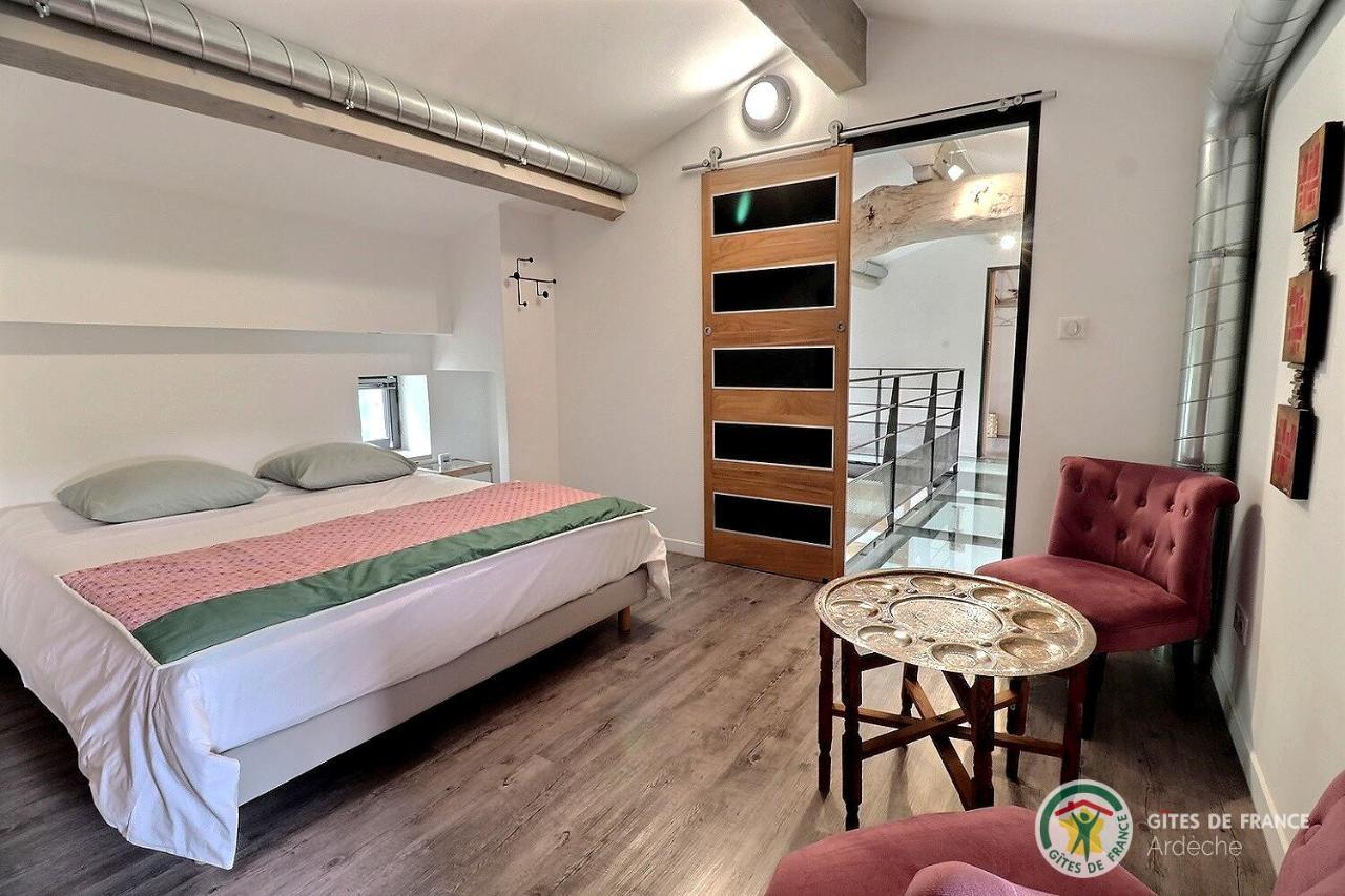 L'Envol Des Papillons Villa Grospierres Ngoại thất bức ảnh